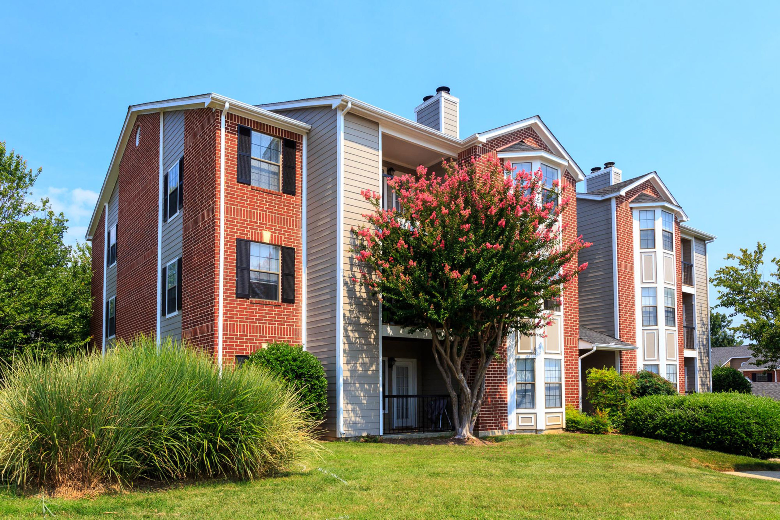 Rolling Brook Village | Spacious Apartments in Woodbridge VA